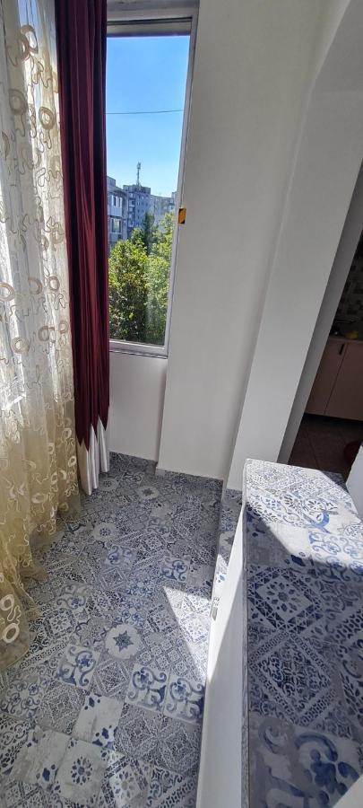 Studio Chic Symphony Parcare Privata Arad Esterno foto